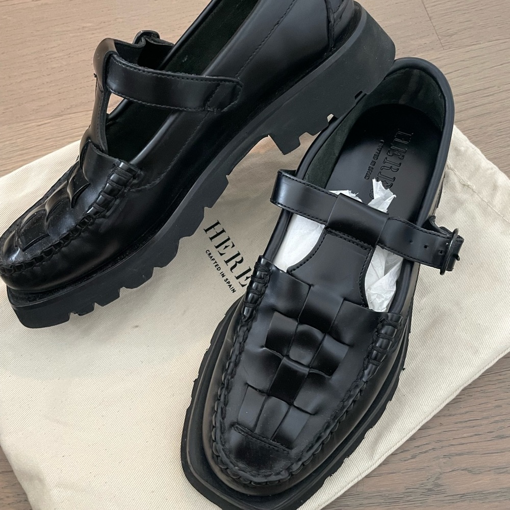 Hereu calf leather black loafers